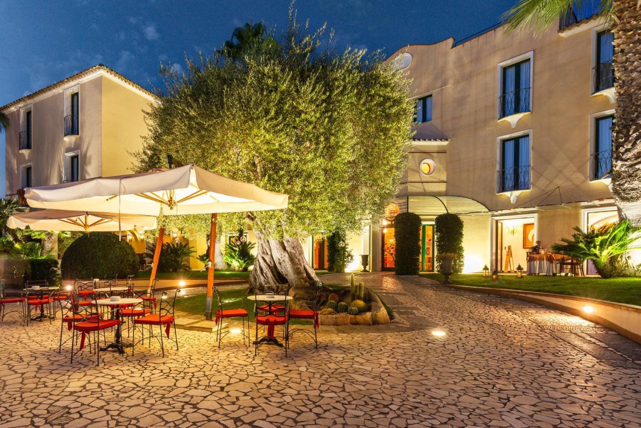 Hotel Arbatasar Àrbatax Exteriér fotografie