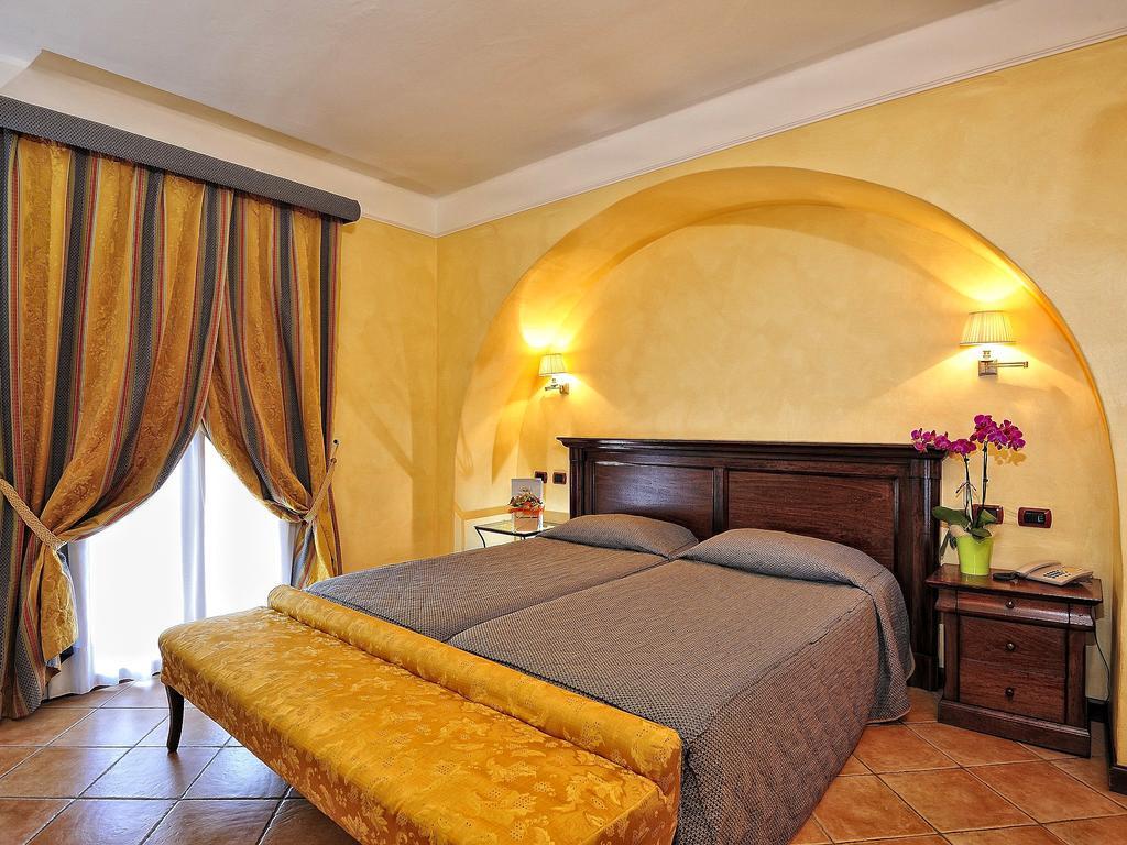 Hotel Arbatasar Àrbatax Exteriér fotografie
